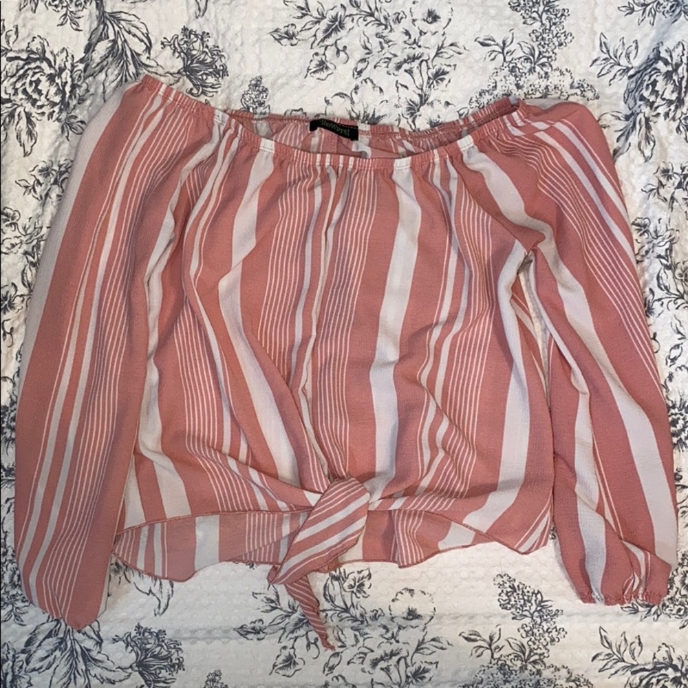 Cute pink top!